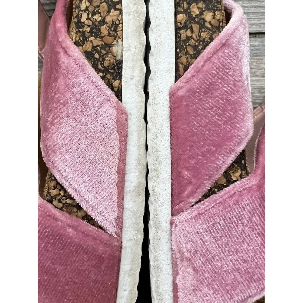 Twisted women sandals